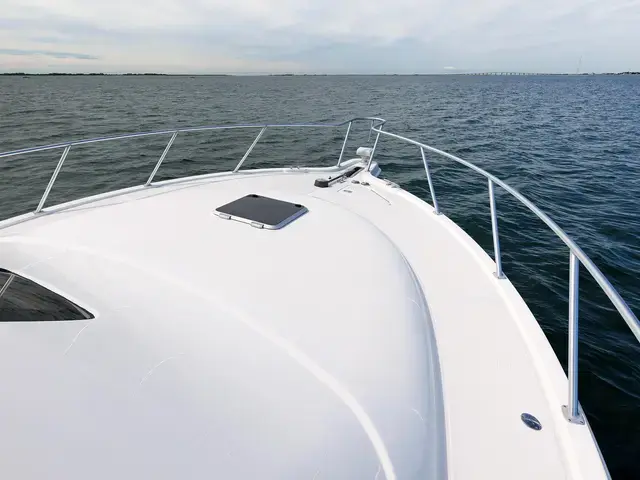 Tiara 39'