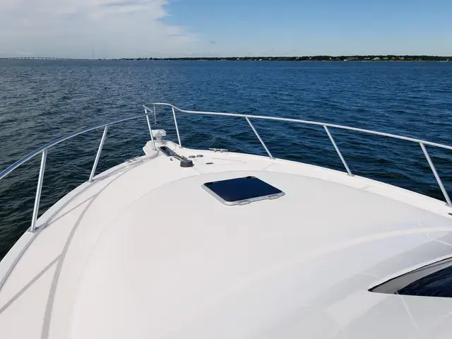 Tiara 39'