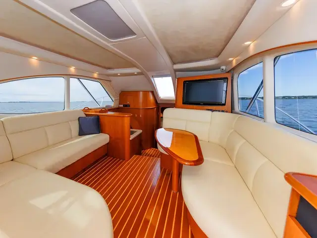 Tiara 39'