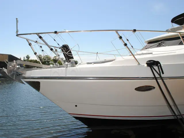 Johnson 63 Flybridge -