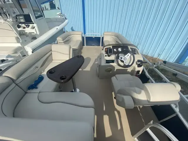 Bennington Marine 20 Sl