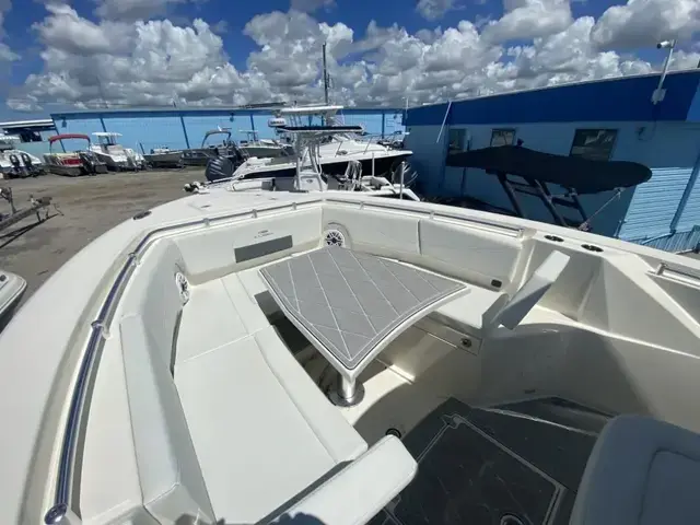 Cobia Boats 320 CC