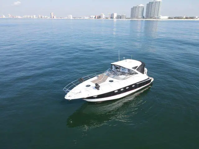 2007 Regal 44'