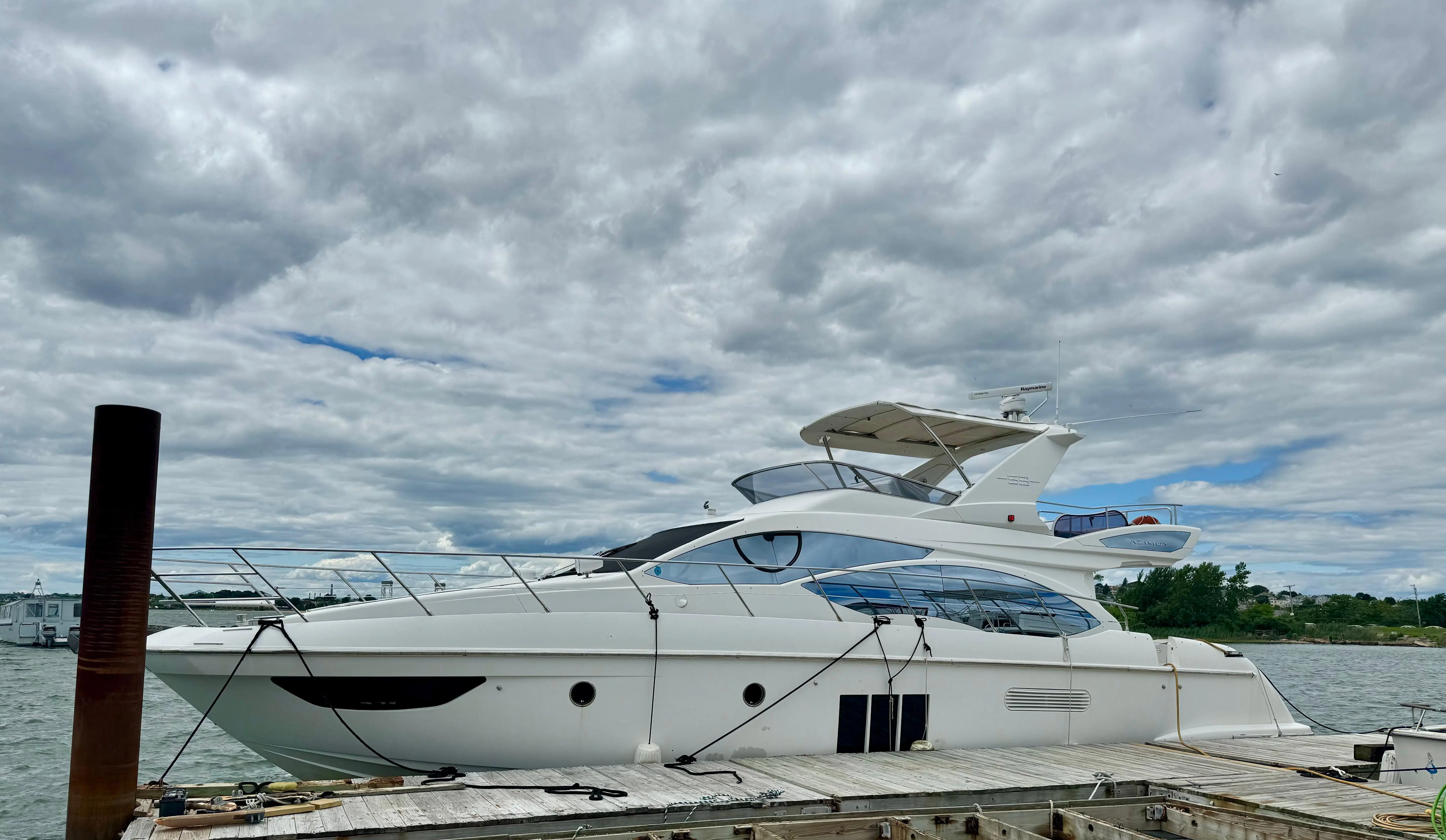 2012 Azimut 53'