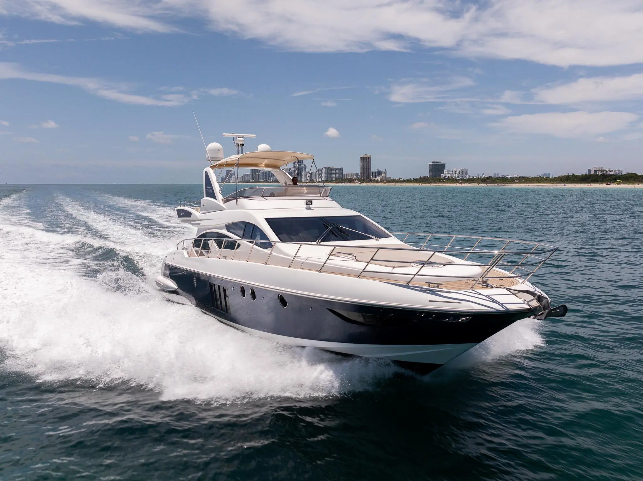 2013 Azimut 64'