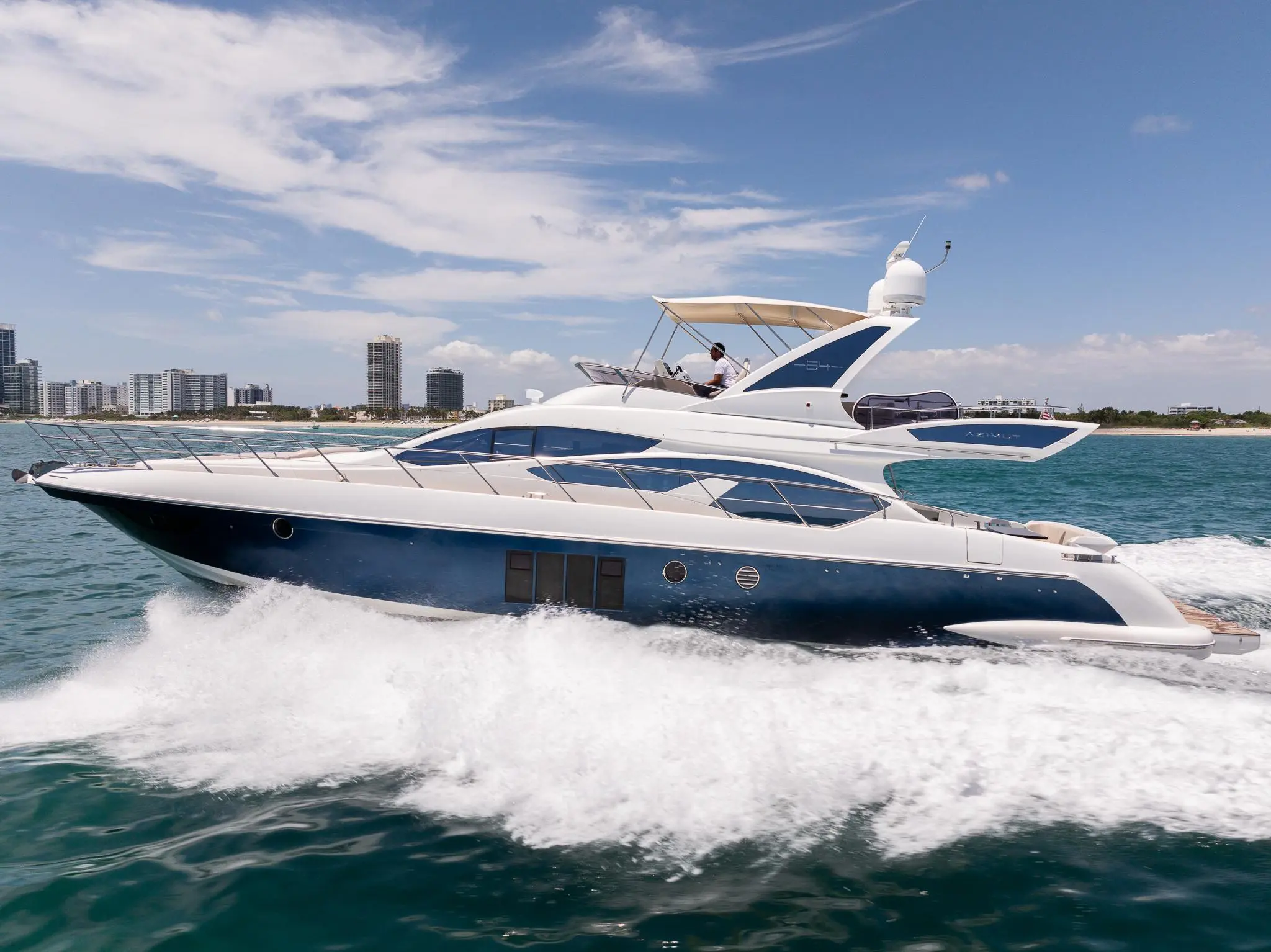 2013 Azimut 64'