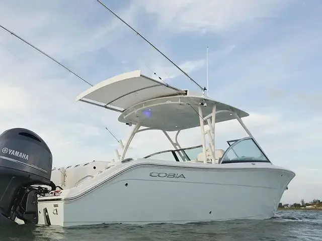 Cobia Boats 280 DC