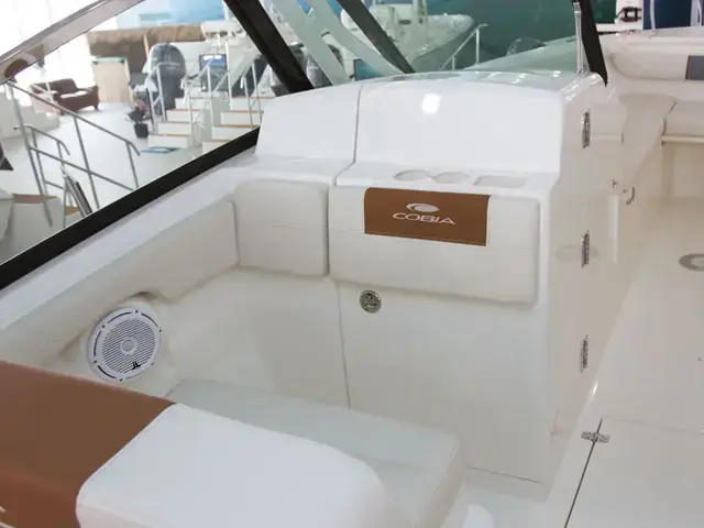 Cobia Boats 280 DC