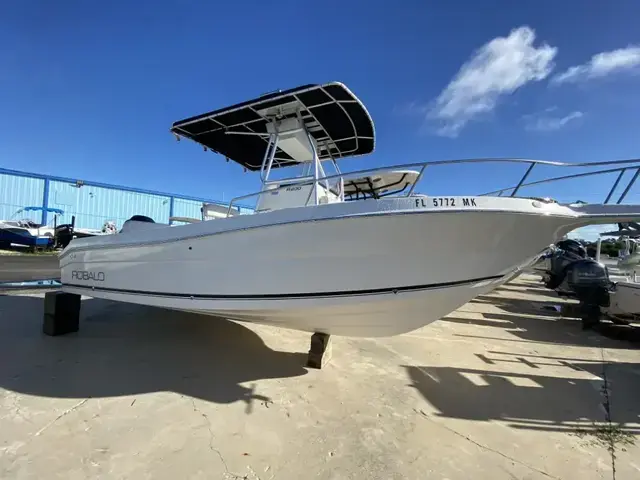 Robalo R230