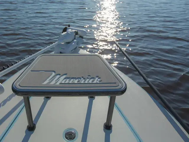 Maverick Boat Co. 18 Hpx-V