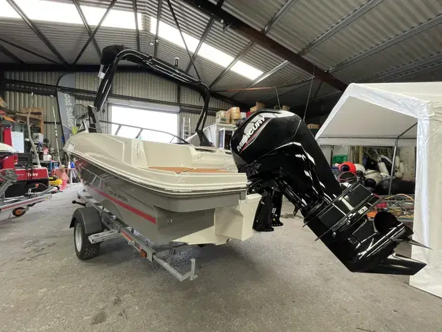 Bayliner Vr4