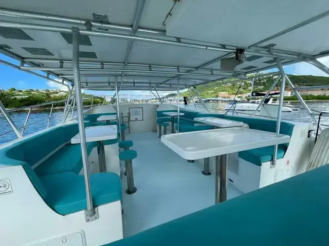 Naval Yachts Day Charter 45