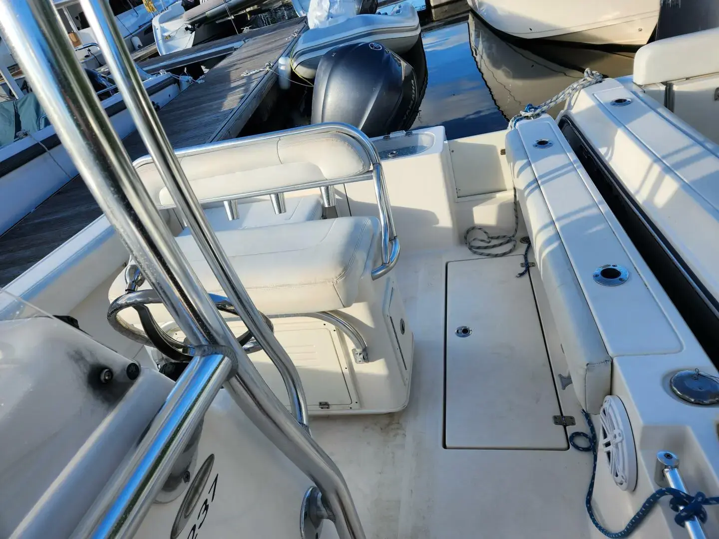 2021 Cobia Boats 237 cc