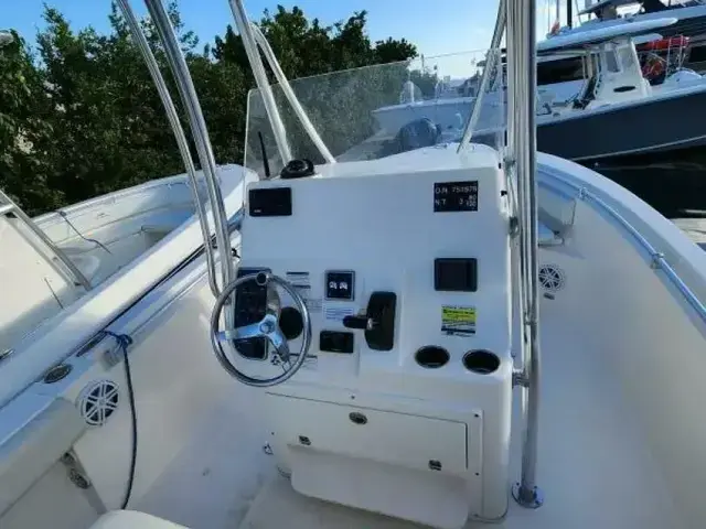 Cobia Boats 237 CC