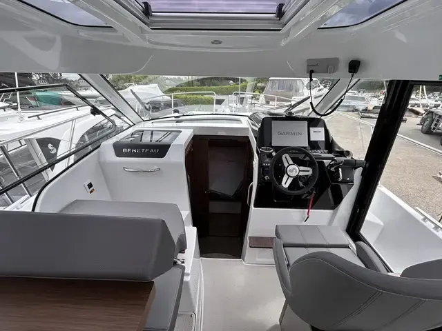 Beneteau Antares 9 OB