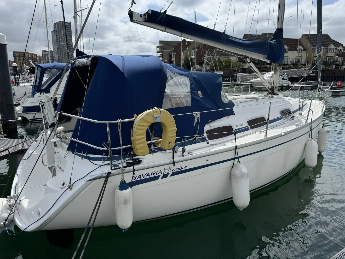 2006 Bavaria 30 cruiser