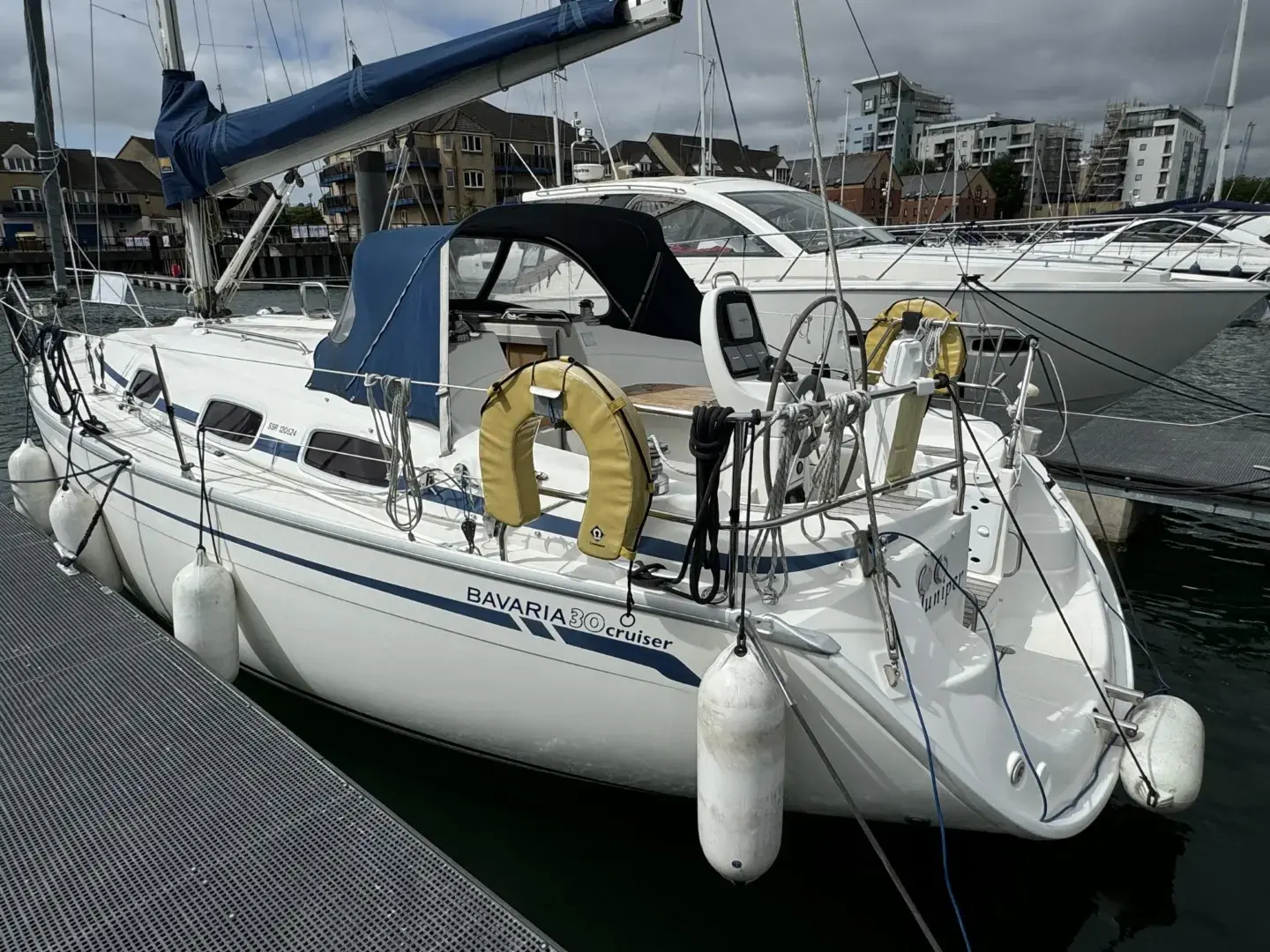 2006 Bavaria 30 cruiser