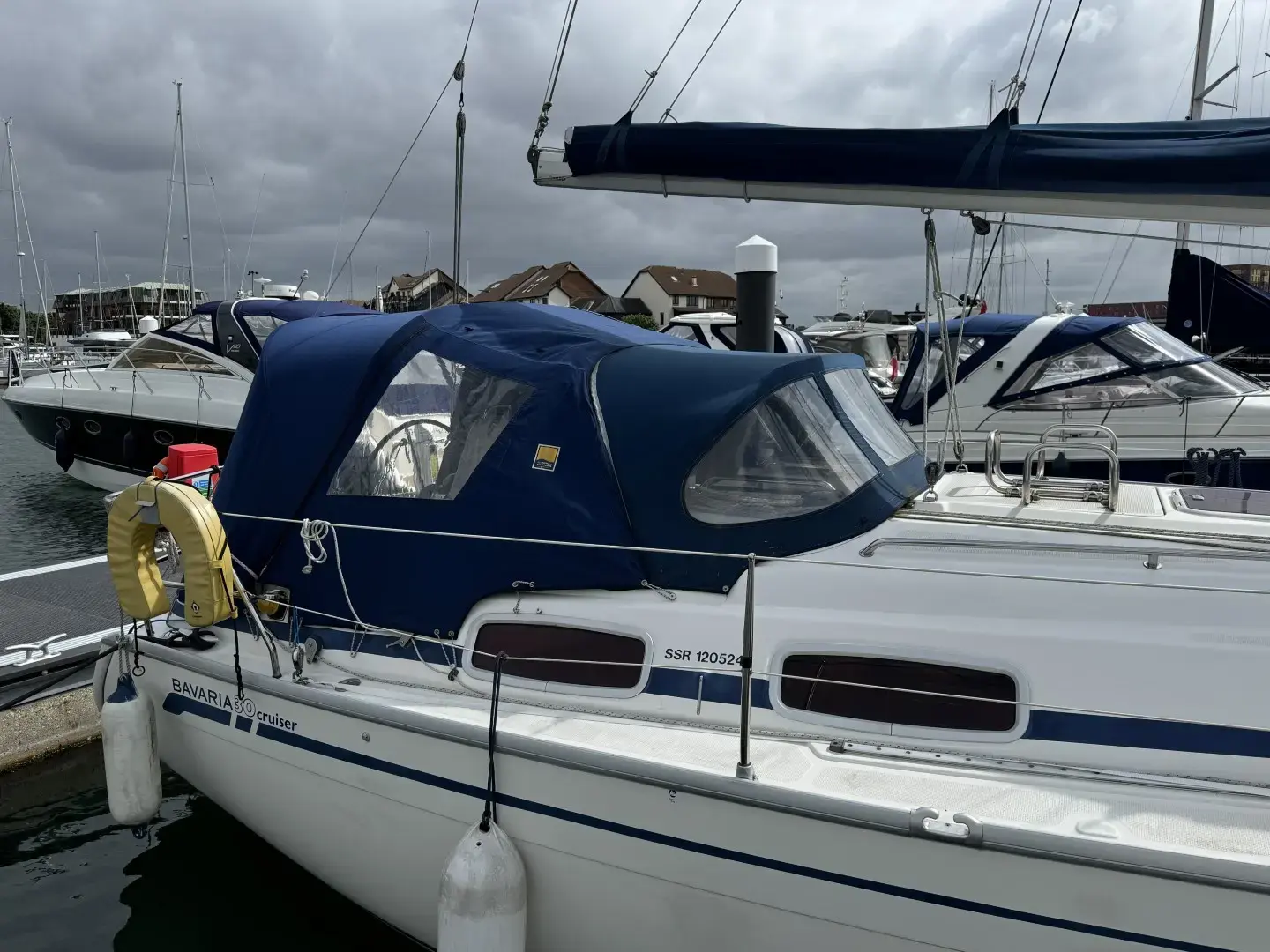 2006 Bavaria 30 cruiser