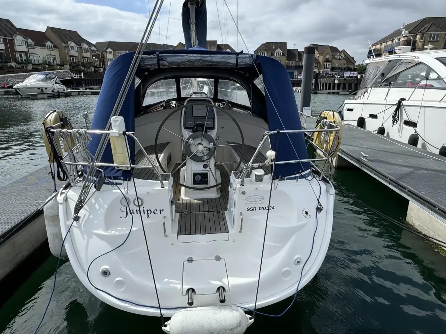 2006 Bavaria 30 cruiser