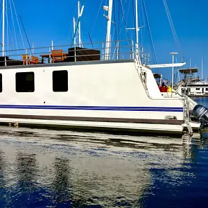 2019 Catamaran Cruisers Houseboat