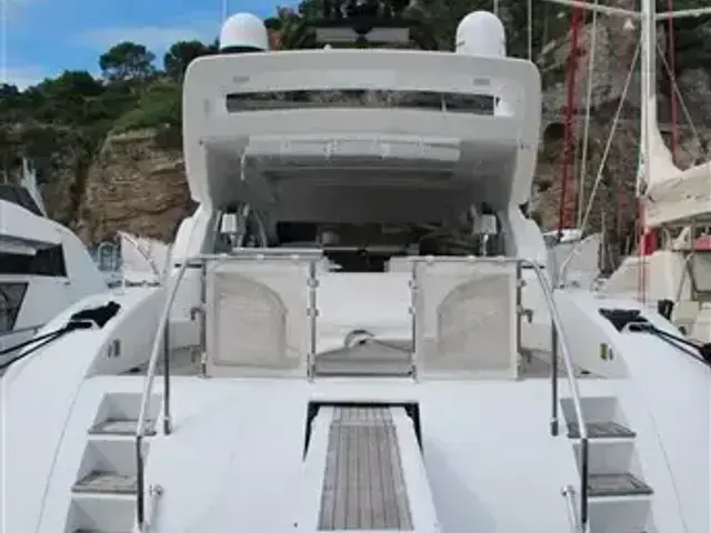 Mangusta 72