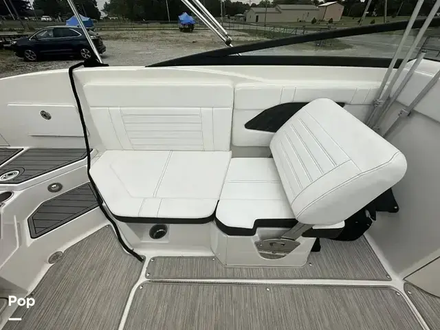 Sea Ray 230 Spx