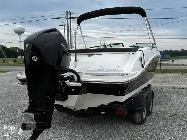 Sea Ray 230 Spx