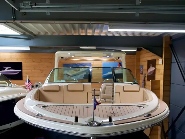 Chris Craft 35 Launch Gt