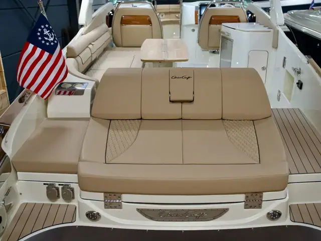 Chris Craft 35 Launch Gt