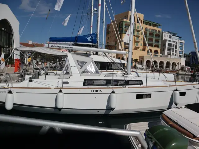 Beneteau Oceanis 38.1