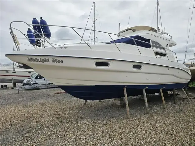 Sealine F33