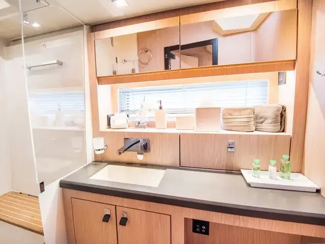 Beneteau Oceanis Yacht 62