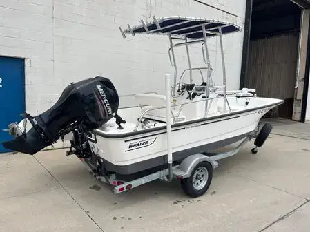 2012 Boston Whaler 170 montauk