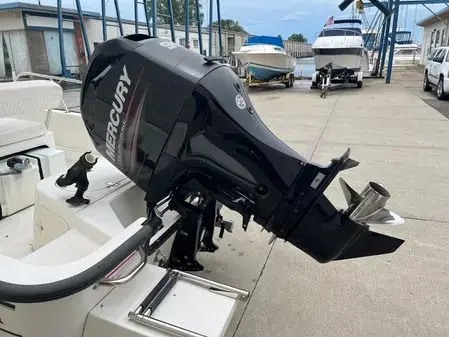 2012 Boston Whaler 170 montauk