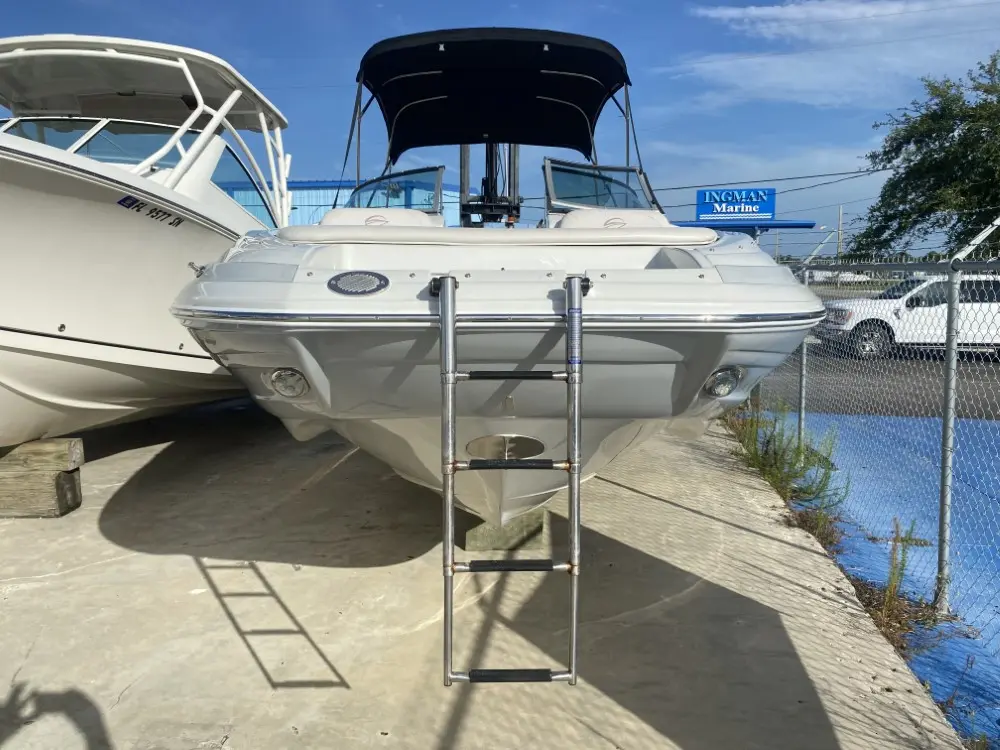 2017 Crownline e6xs