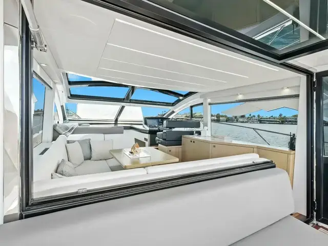 Sunseeker Predator