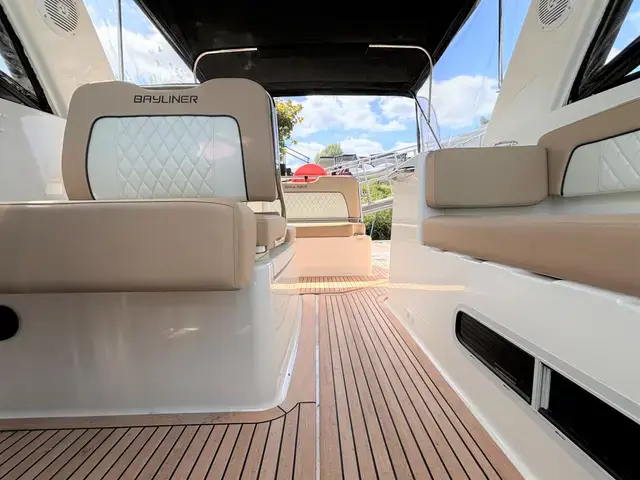 Bayliner Ciera 8