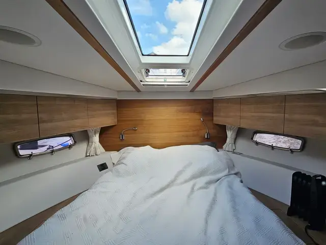 Sealine SC42