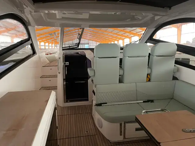 Bavaria Vida 33