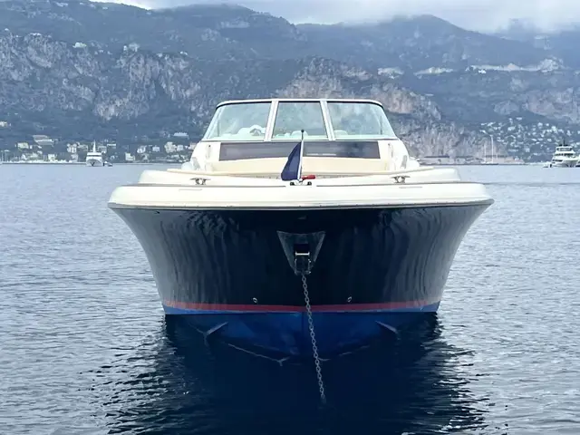 Chris Craft Launch 360