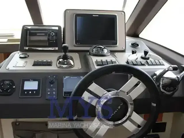 Azimut Magellano 43 HT