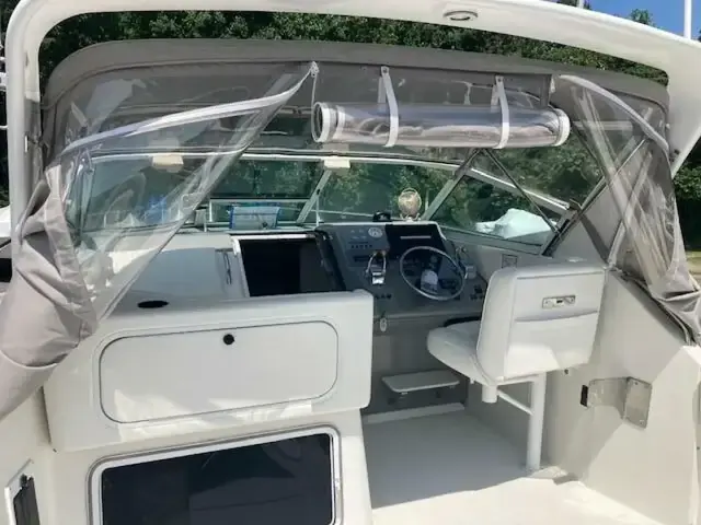 Tiara 34