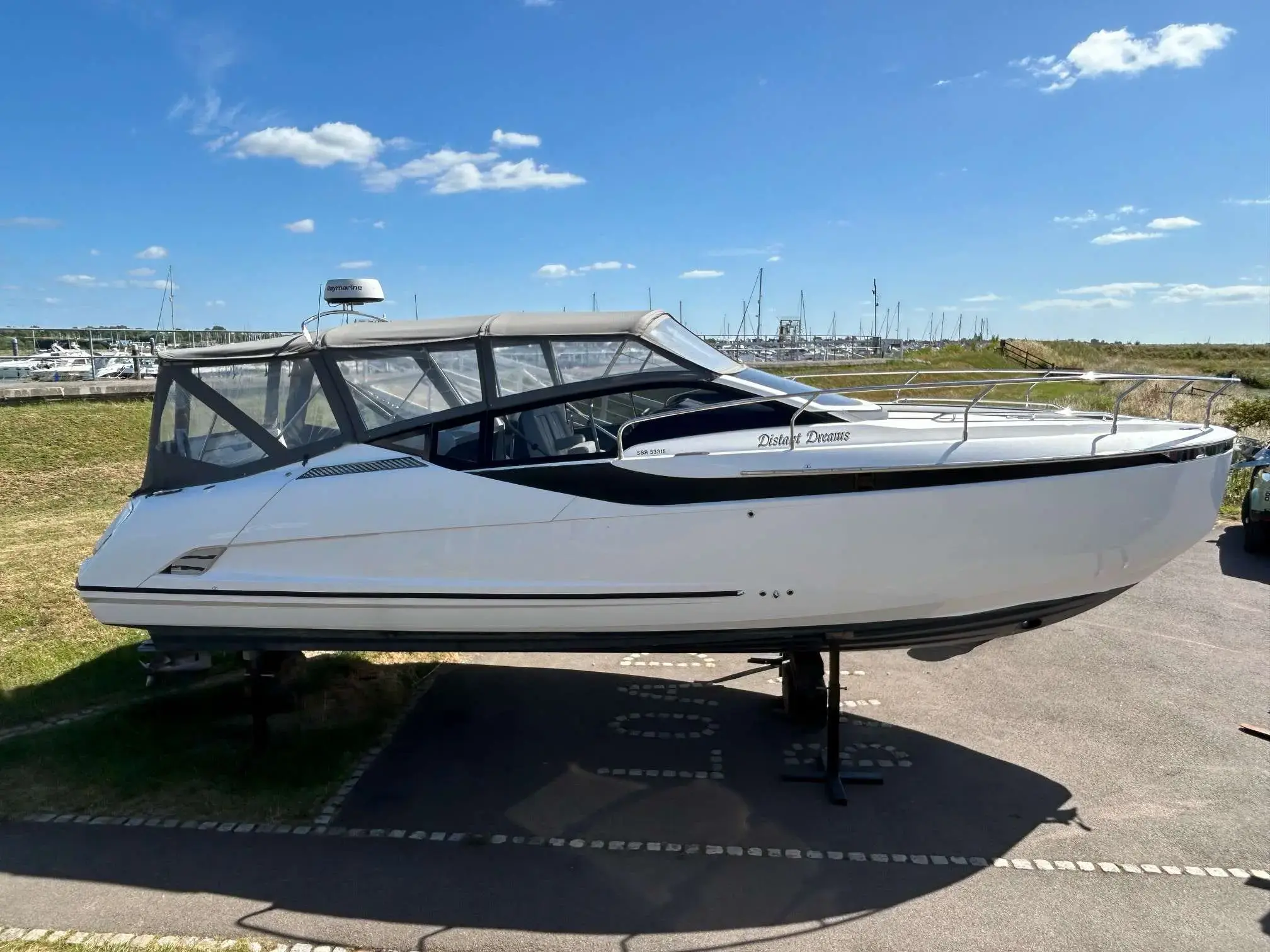 2021 Fairline f line 33