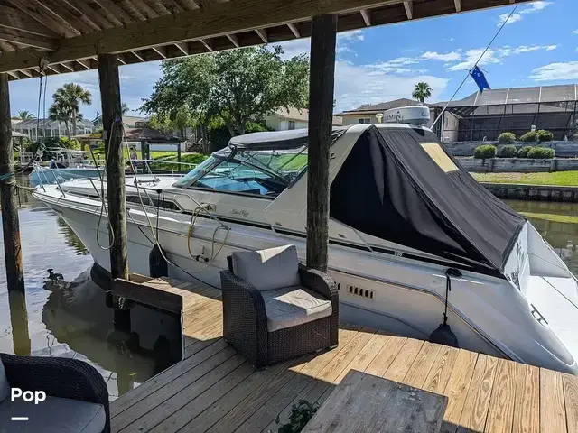 Sea Ray 350 Express Cruiser