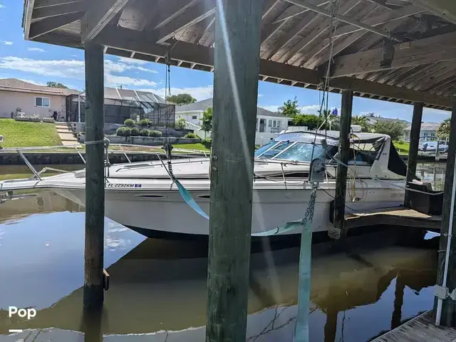 Sea Ray 350 Express Cruiser