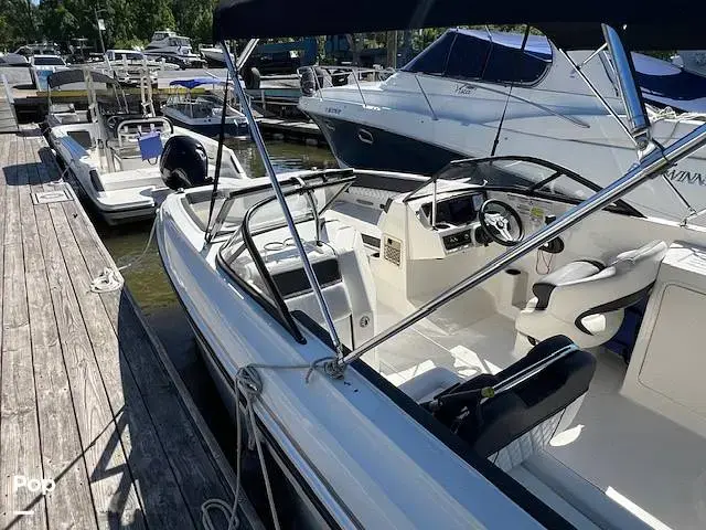 2022 Bayliner dx 2200