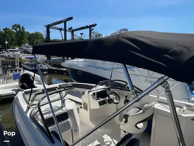 2022 Bayliner dx 2200