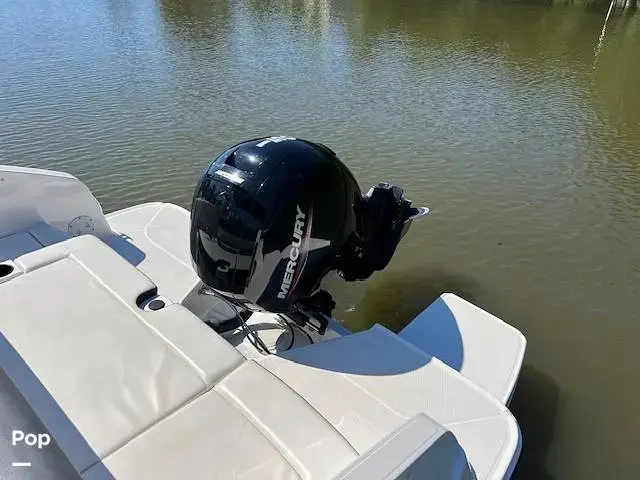 2022 Bayliner dx 2200