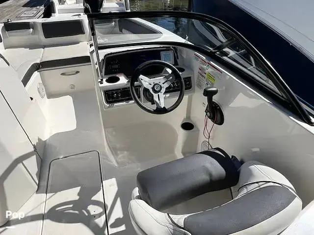 Bayliner DX 2200