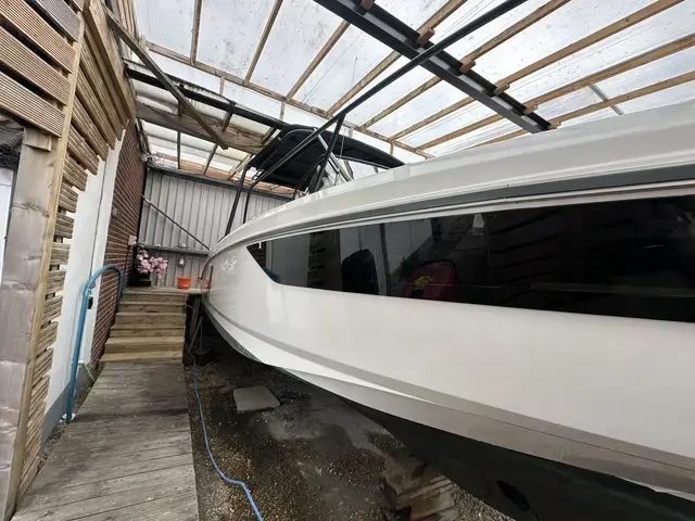 Beneteau Flyer 8 Sundeck Outboard